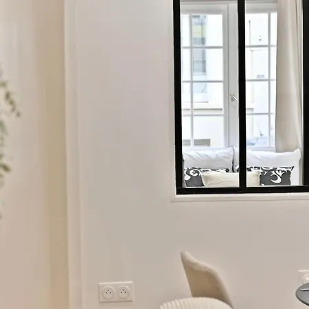 Apartament Place De La Nation