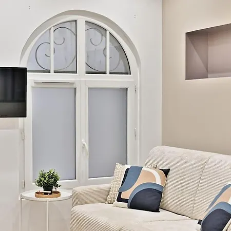 Apartament Place De La Nation Paryż